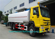 Camión del almacenamiento del agua de Howo, agua de la capacidad del tanque 20cbm que acarrea el peso pesado del camión