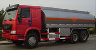 Color opcional ZZ1257 de petrolero de Sinotruk Howo del camión del remolque 20 de la capacidad estupenda de Cbm
