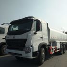 Capacidad M3 ZZ1257M5247A de los camiones de petrolero del combustible de la transmisión HW13710 6x4 371HP 16