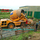 Camiones móviles concretos durables del mezclador de cemento del material de construcción 4X4X2