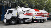 Euro 2 del camión de la bomba concreta de Sinotruk Howo 8x4 con la distancia entre ejes de 5000m m
