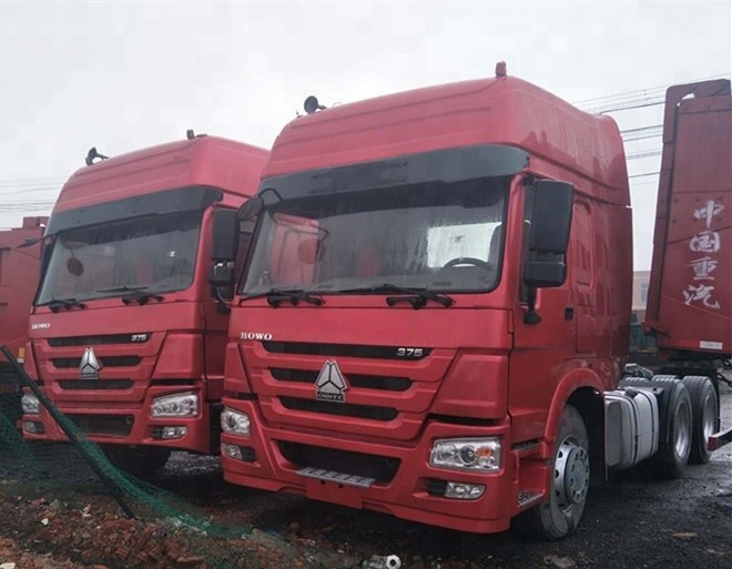420 camión de la cabeza del tractor de HP Sinotruk Howo 6x4 con el taxi de los durmientes del doble HW79