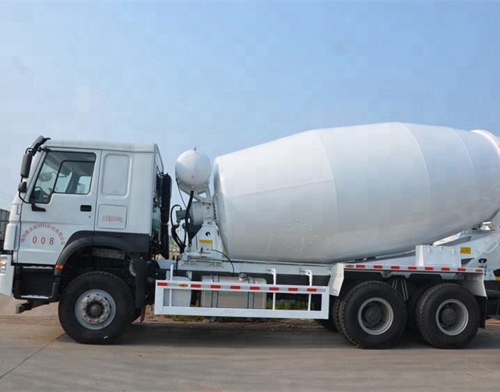 Camiones concretos del hormigón preparado del material de construcción M3 de HOWO 6X4 9 pequeños