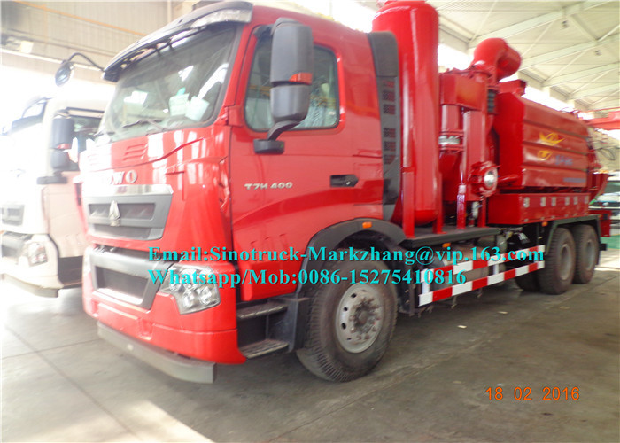 Camión de la limpieza de la alcantarilla de la combinación de Sinotruck 8000L con el sistema de succión del vacío