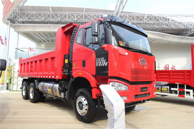 Capacidad de carga diesel del camión volquete 6*4 del cargamento del uno mismo de FAW J6P 31 - 40t