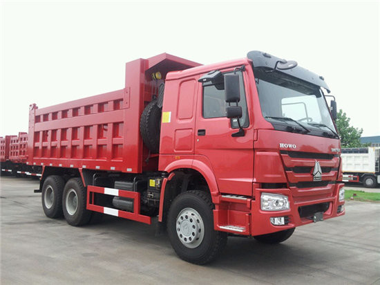 3 árbol HOWO camión volquete resistente de 30 toneladas en tipo de transmisión manual del euro 2 de África