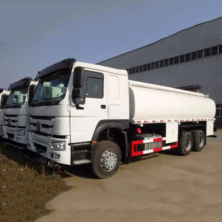 Camión de petrolero resistente de 20000L 20cbm 6x4 para transportar el aceite ISO CCC