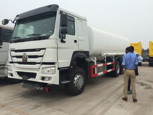 HOWO 6x4 Nuevo 25000L Capacidad de gasolina Bowser Tanque de combustible Camión de transporte de petróleo Camión cisterna