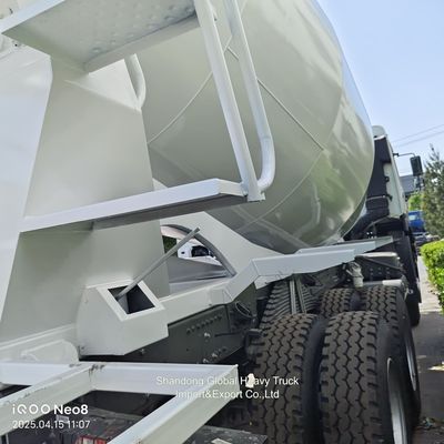Camión Mezclador HOWO con Motor de 371HP, Modo de Tracción 6X4 y Capacidad de 8-9cbm para Mezcla Eficiente de Concreto