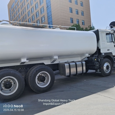Sinotruk HOWO 6X4 20000 L 25000 L Carga de cargas Cisterna de petróleo Camión Cisterna de combustible de petróleo
