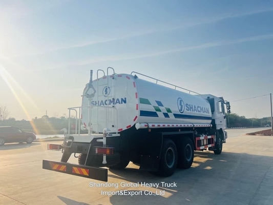 Sinotruk Cisterna de agua de 3000 litros Camión de rociadores para el transporte de agua y limpieza de carreteras