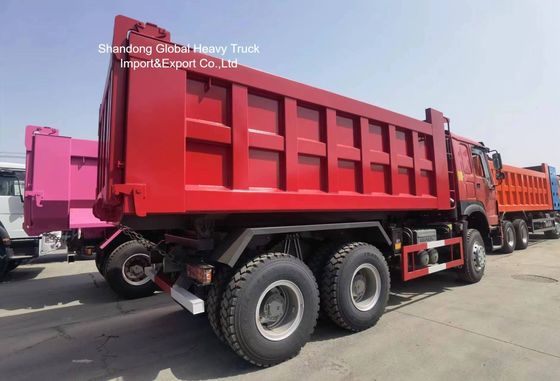 Camión volquete HOWO 8×4 de servicio pesado con motor de 420 HP y chasis reforzado para minería en Tanzania