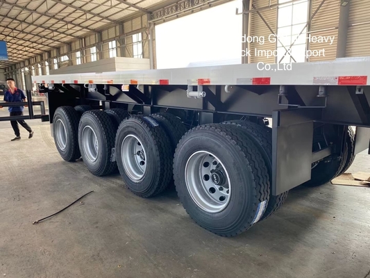 Semirremolque de 3 ejes con valla, capacidad 40-60t para transporte de carga