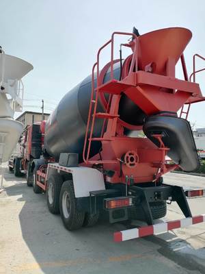 Shacman Heavy-Duty 300-400hp 8X4 Concrete Mixer Truck with 12m³ Capacity for Mining Roads