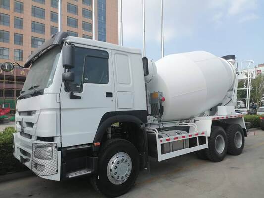 Camión mezclador de concreto Sinotruk HOWO 8×4 12CBM con motor de 371HP para construcción pesada