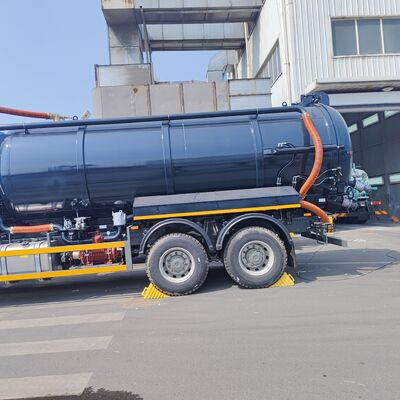 HOWO 15CBM Camión de aspiración de aguas residuales al vacío con motor de 266 CV y tracción 6×4 para limpieza de depósitos sépticos