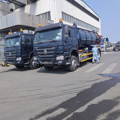 HOWO 15CBM Camión de aspiración de aguas residuales al vacío con tipo de accionamiento 6×4 y motor de 336 CV para limpieza de depósitos sépticos y transporte de lodos