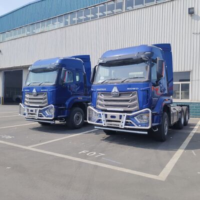Camión tractor HOWO NX con motor diésel de servicio pesado con ruedas motrices 6×4 y cabina dormitorio con techo alto para minería y transporte de larga distancia