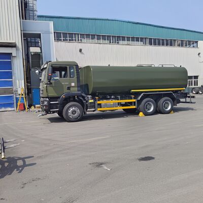 HOWO TX Camión de depósito de agua de 6×4 con carga útil de 20 T, norma de emisiones Euro 2 y superficie de rociado > 16 m para control de polvo y limpieza municipal