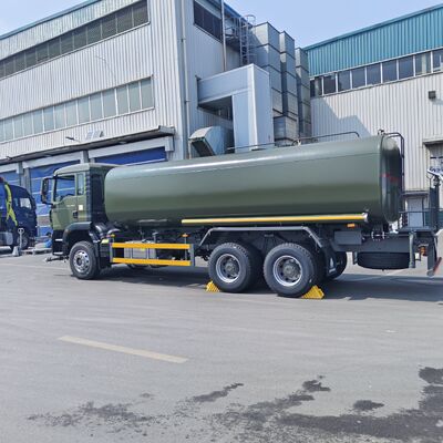 Camión cisterna de agua HOWO TX 6×4 con carga útil de 20T y estándar de emisiones Euro 2 para limpieza de carreteras y control de polvo