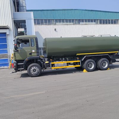 HOWO TX 6×4 Camión cisterna de agua con carga útil de 20T de la norma de emisiones Euro 2 y 6×4 rueda motriz para limpieza de carreteras