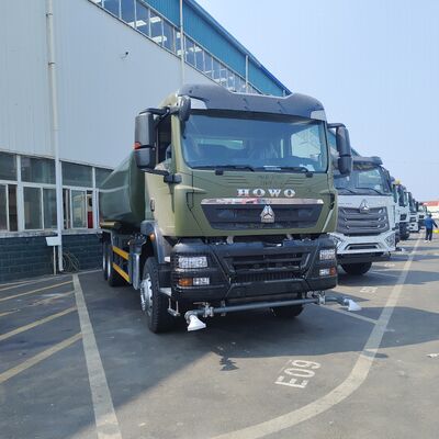 HOWO TX 6×4 Camión cisterna de agua con carga útil de 20T de la norma de emisiones Euro 2 y 6×4 rueda motriz para limpieza de carreteras