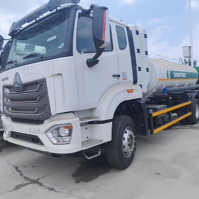 HOWO NX 6×4 CNG Fuel Tank Truck con motor de 400 CV y carga útil de 20T para el transporte de diesel y gasolina