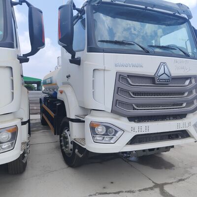 HOWO NX 6×4 CNG Fuel Tank Truck con motor de 400 CV y carga útil de 20T para el transporte de diesel y gasolina