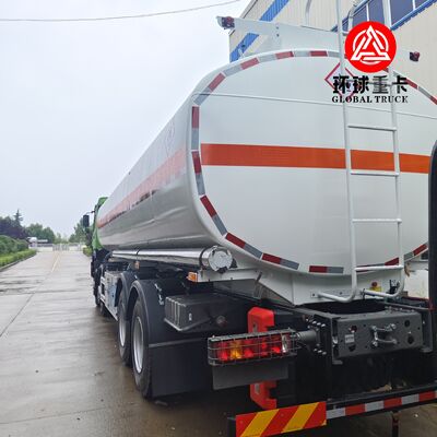 HOWO NX 8x4 30000L Camión tanque de combustible Camión de carga pesada diésel para el mercado de Mozambique