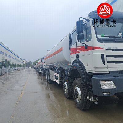 Beiben 8x8 35000L Camión tanque de combustible de servicio pesado fuera de la carretera Camión tanque diésel para la minería del Congo