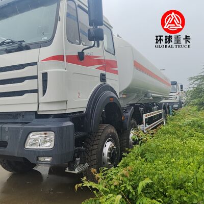 Beiben 8x8 35000L Camión tanque de combustible de servicio pesado fuera de la carretera Camión tanque diésel para la minería del Congo
