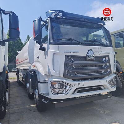 HOWO NX 8x4 30000L Camión tanque de combustible Camión de carga pesada diésel Bowser para la minería y distribución de combustible de Zambia