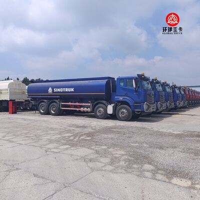 HOWO NX 8x4 30000L Camión tanque de combustible Camión de carga pesada diésel Bowser para el mercado de Ghana