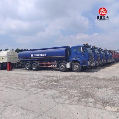 HOWO NX 8x4 30000L Camión tanque de combustible Camión de carga pesada diésel Bowser para el mercado de Ghana