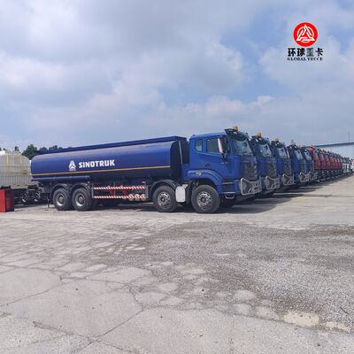 HOWO NX 8x4 30000L Camión tanque de combustible Camión de carga pesada diésel Bowser para el mercado de Ghana