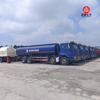 Camión cisterna de combustible HOWO NX 8x4 de 30000L, camión cisterna diésel de alta resistencia para el mercado de Tanzania