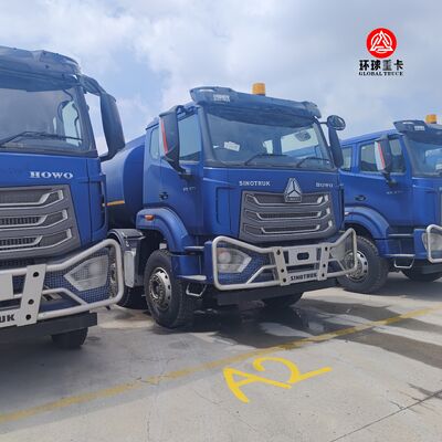 Camión cisterna de combustible HOWO NX 8x4 de 30000L, camión cisterna diésel de alta resistencia para el mercado de Tanzania