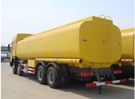 camión de petrolero del combustible diesel de 8X4 371HP 28CBM ZZ1317N4667W resistente