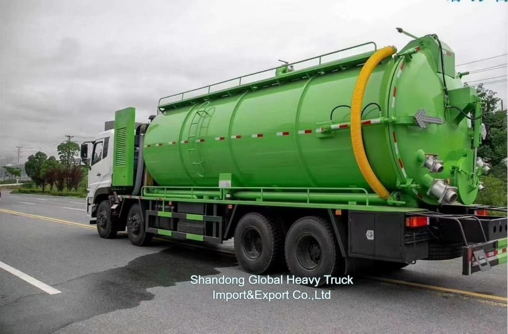 Precio de fábrica 8*4 380hp camión de aspiración de aguas residuales Dongfeng chasis 18000L tanque