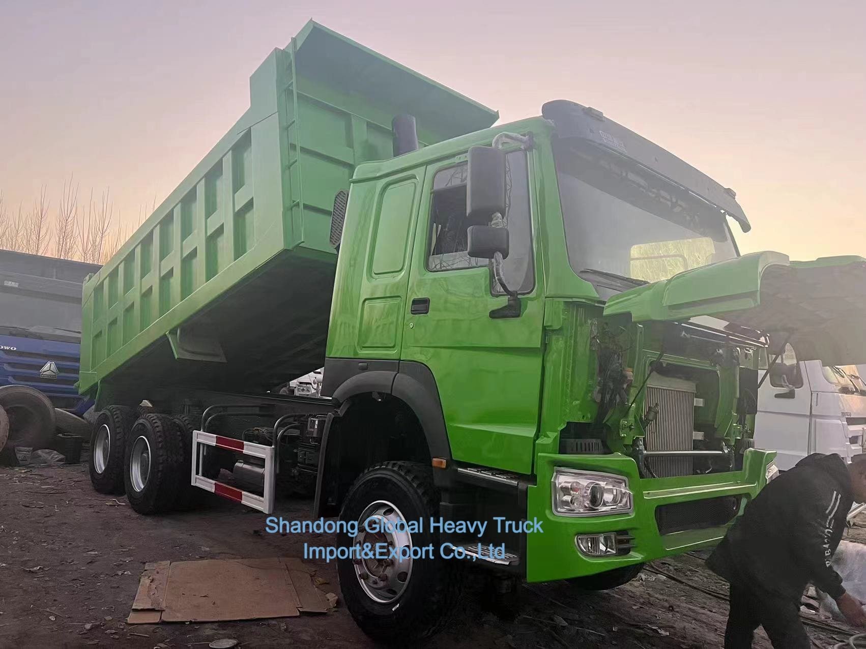 Precio bajo Sinotruk HOWO Nx Tx Nuevo fabricante de carga minera de uso usado