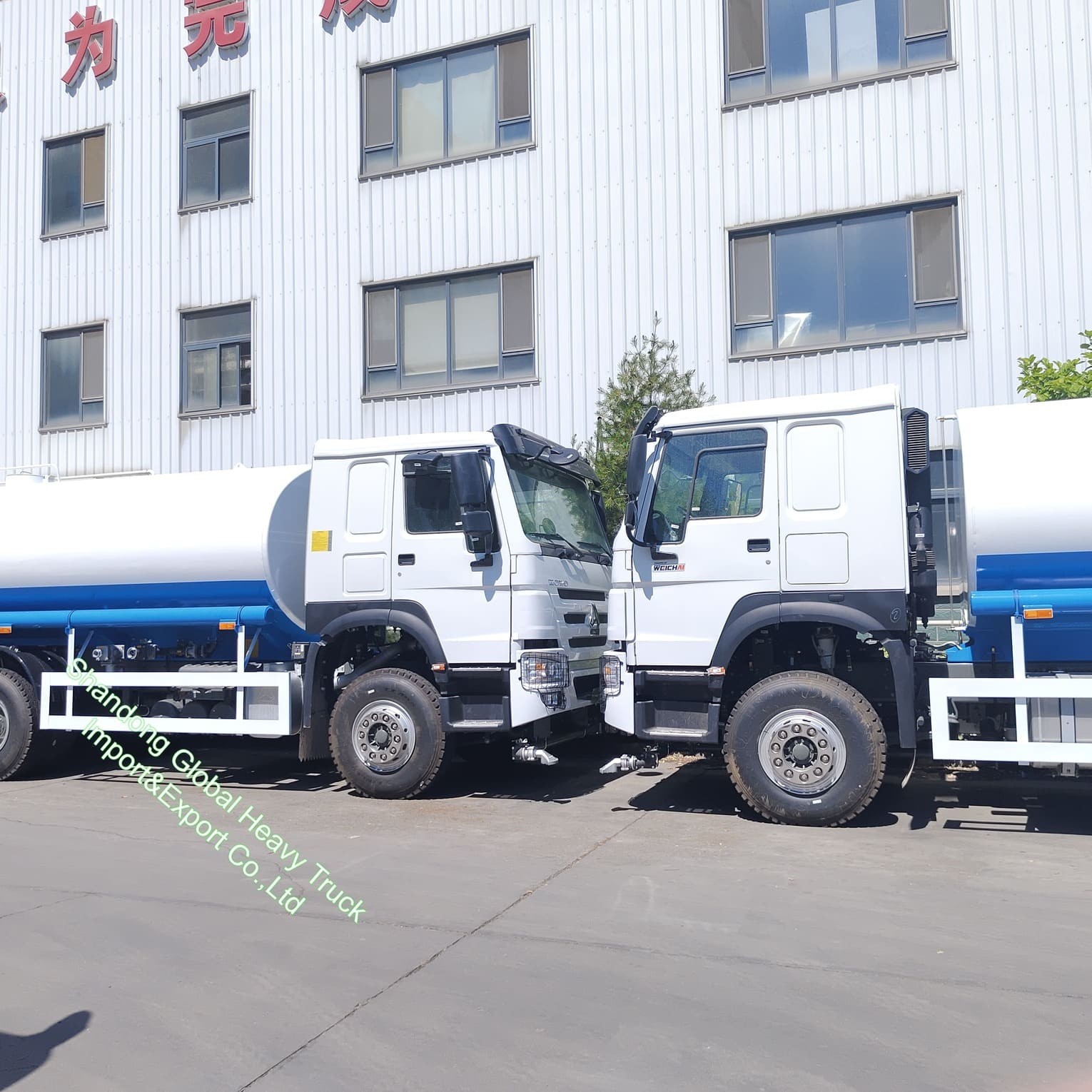 Camión cisterna de agua rociadora para minería HOWO 371HP 6*4