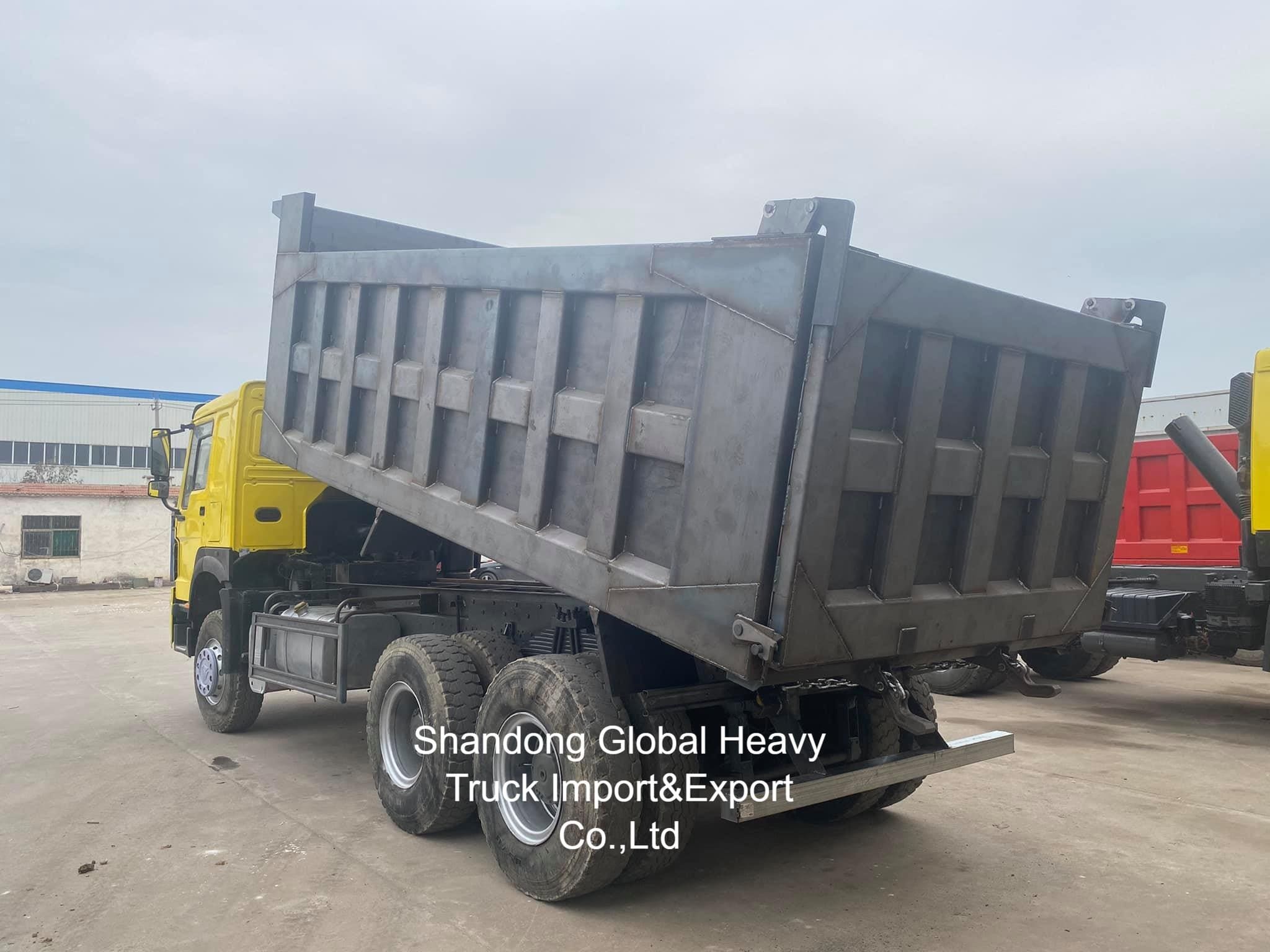 Camión HOWO usado 8X4 / 6X4 Camión de basura Sinotruk Tipper 10 rueda 50 toneladas Camión de basura usado