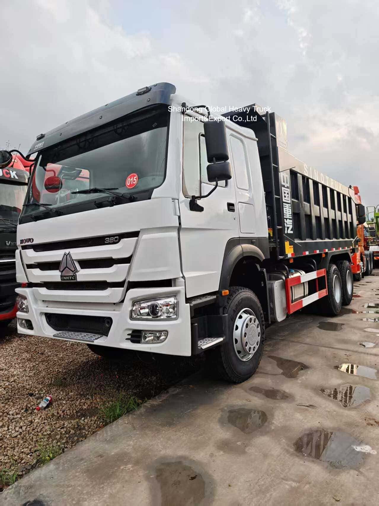 Camión volquete HOWO 6x4 con motor de 371HP, chasis 6×4 reforzado y carrocería de carga de alta resistencia para minería en Nigeria