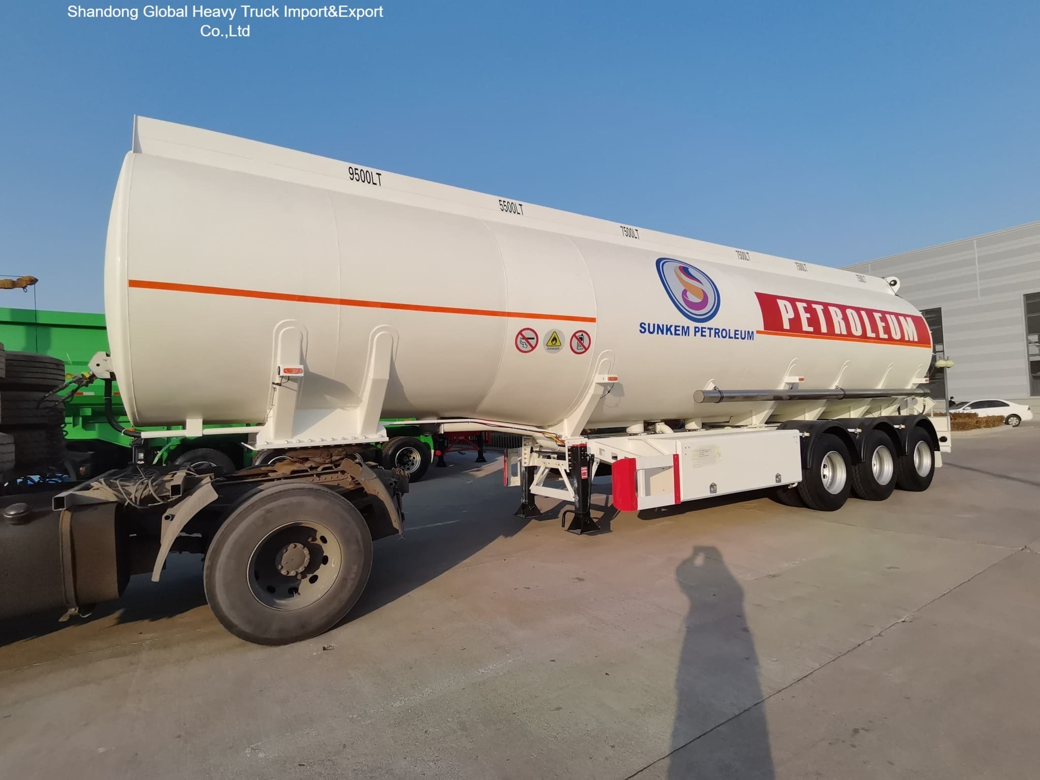 3 Ejes Cisterna de combustible pesado Semirremolque 50000L Capacidad