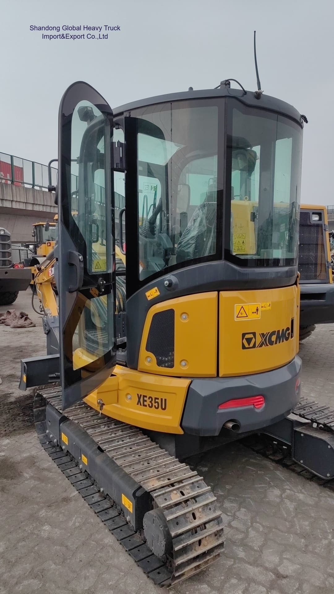 CE Approved XCMG XE35U Mini Excavator with 0.05cbm Bucket and 18.2 kW Engine