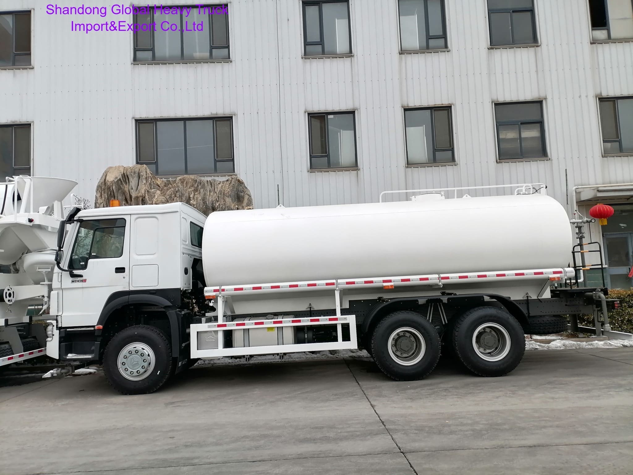 6x4 Water Tanker Truck 10t Load Capacity Carbon Steel Tank