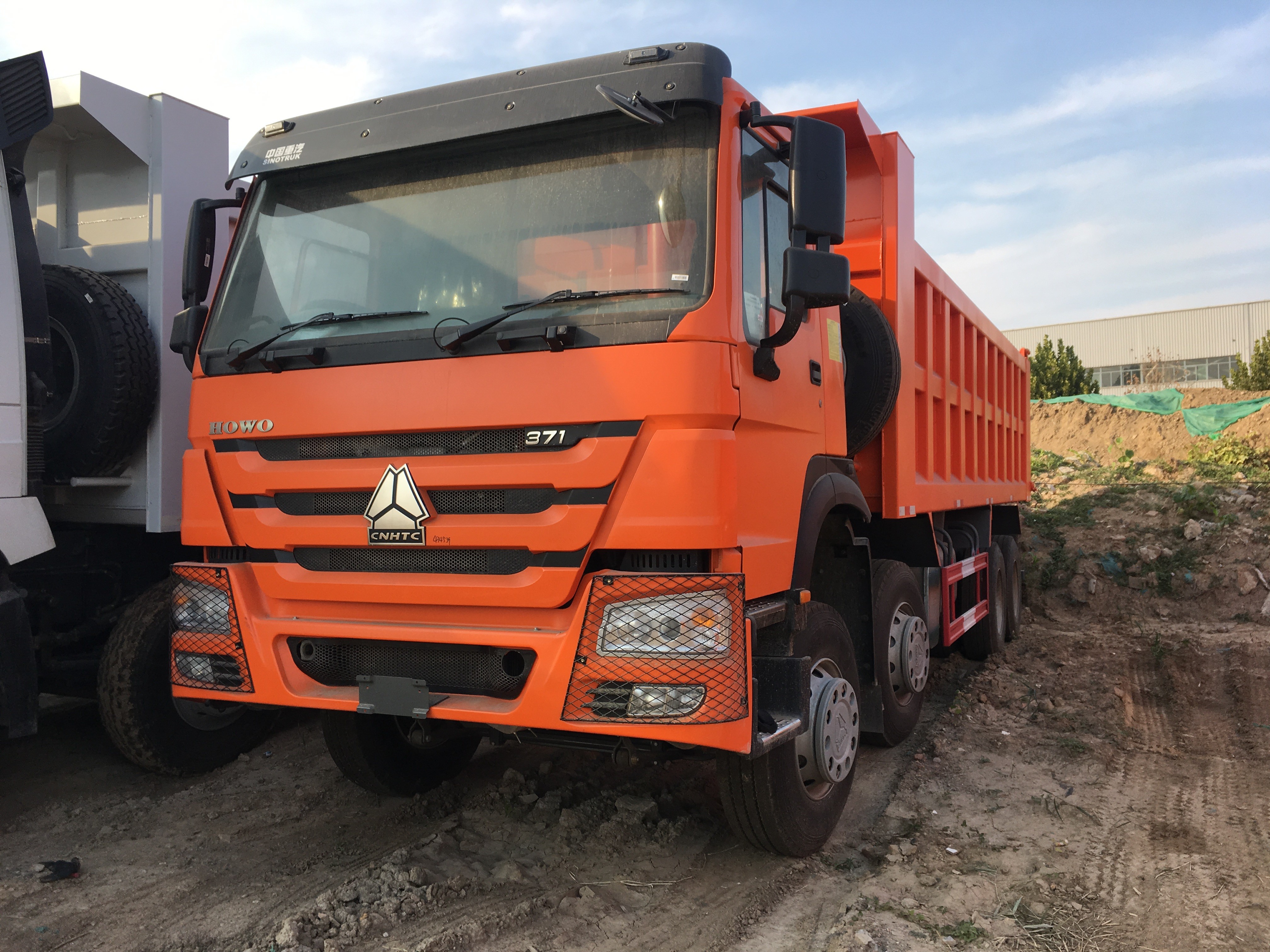 Hecho en China HOWO 8*4 camión de 12 ruedas camión de 12 ruedas con el precio más bajo
