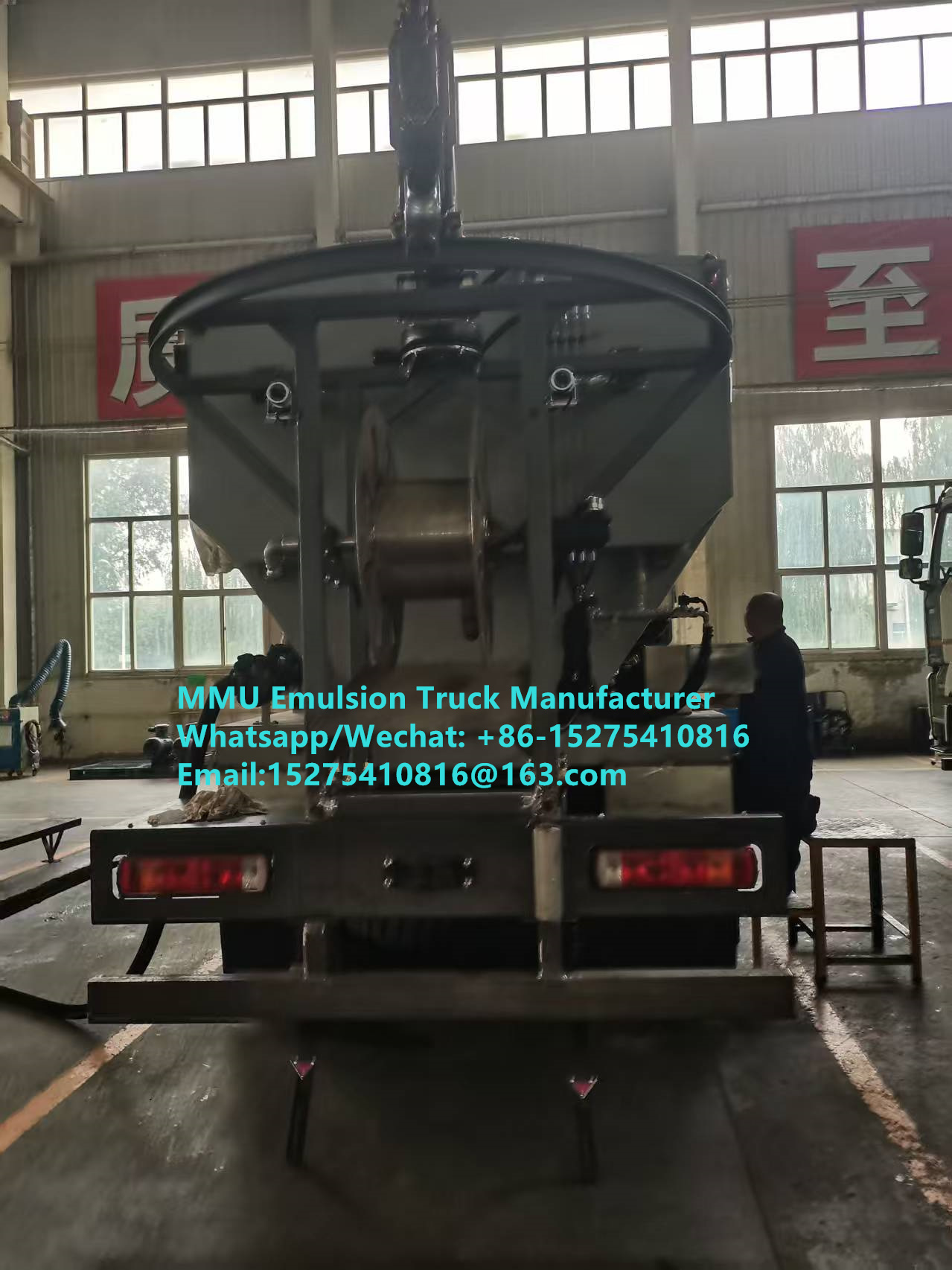 China Primer lugar HOWO 20Ton BCRH-20 mezcladora y máquina de carga emulsión camión de explosivos a granel Mongolia Minas Explosión explosivo móvil Unidad de fabricación Kazajstán Uzbekistán Indonesia Congo RDC MEMU MMU