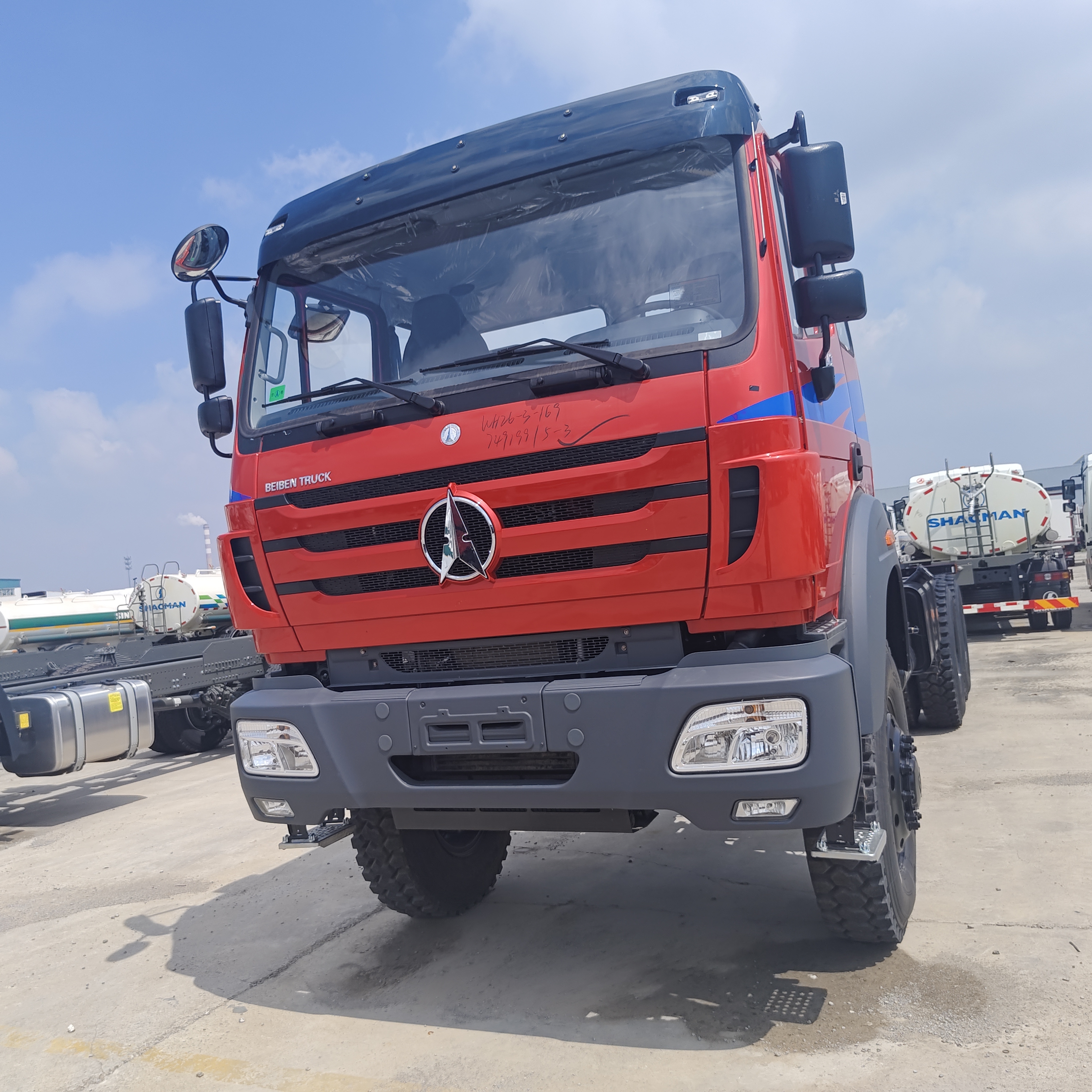 BEIBEN 2648 6×4 camión tractor de trabajo pesado con 480 HP motor WEICHAI y chasis de tecnología Mercedes-Benz