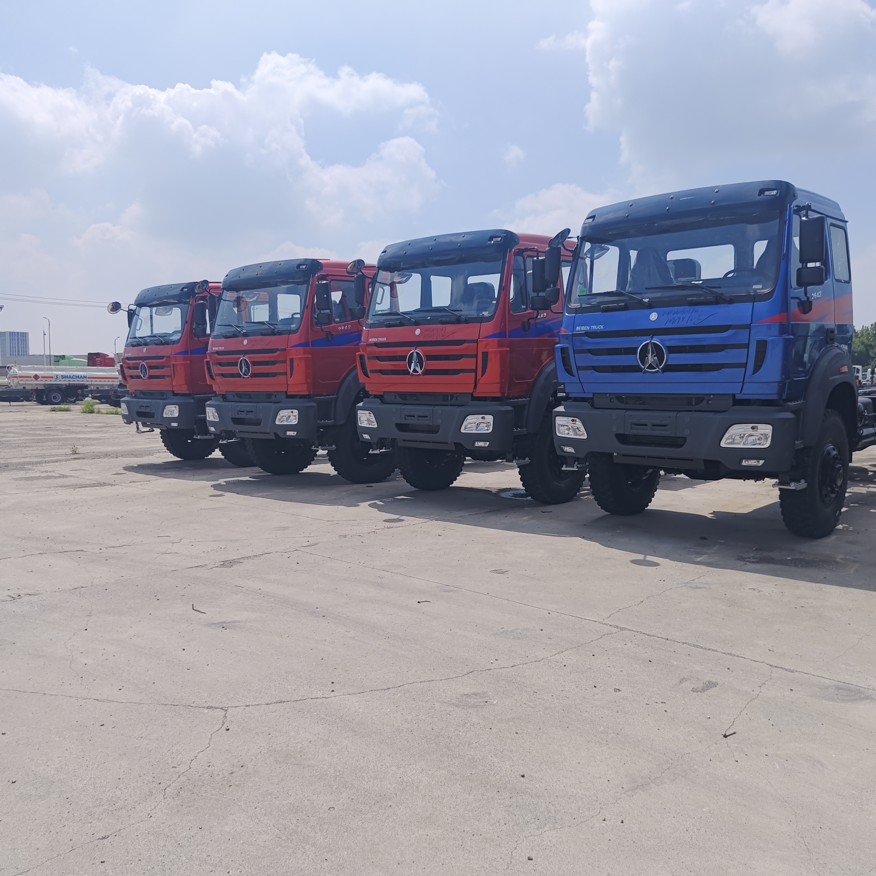 Camión tractor de servicio pesado BEIBEN 2638 6×4 con motor WEICHAI de 380HP y chasis con tecnología Mercedes-Benz